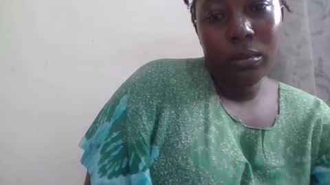 Snapshot of alesha_ chatting on 05.29.26 Noreen Kennth and Emilly online show from 05.29.26