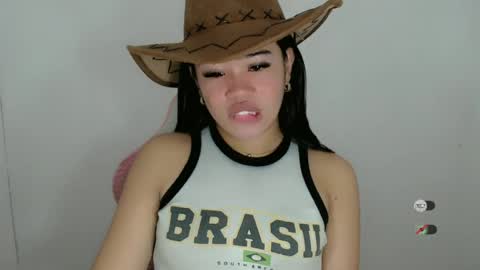 Snapshot of alesha_vibe_me chatting on 06.30.26 alesha_vibe_me online show from 06.30.26