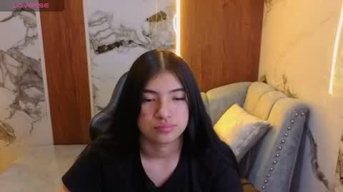 Snapshot of alesia_v chatting on 07.17.26 Live 1000pm 600am COLOMBIAN HOUR online show from 07.17.26