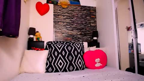 AlesiaSensual online show from 11.04.25