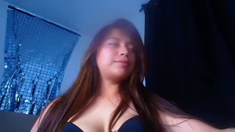 QUEEN OFF MILk  IM BACK  15 NOV online show from 02.05.25