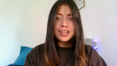 QUEEN OFF MILk  IM BACK  15 NOV online show from 03.22.26