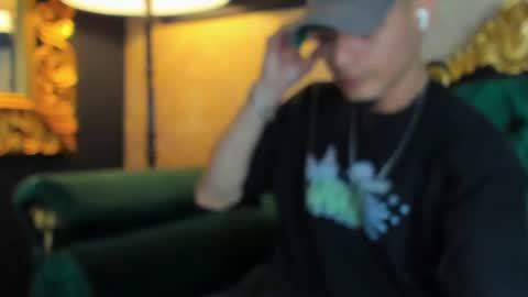 Snapshot of aless_king chatting on 06.18.26 Alessandro King online show from 06.18.26