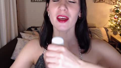 Snapshot of alessandra_foxy chatting on 12.27.24 Sandra online show from 12.27.24