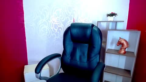 IM ALESSANDRA online show from 01.13.25