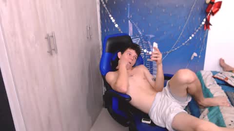 Snapshot of alessandrith104266 chatting on 12.07.24 alessandrith104266 online show from 12.07.24