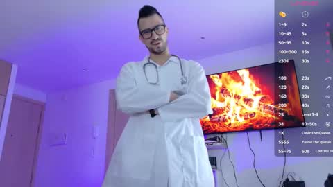 Snapshot of alessandro_dibellucci chatting on 10.03.25 Kciqu3 Independent model online show from 10.03.25