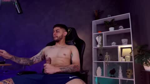 Snapshot of alessandro_duty chatting on 10.16.25 Alessandro INDEPENDENT MODEL online show from 10.16.25