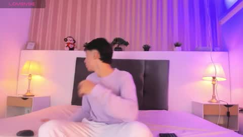 Snapshot of alessandro_dybala chatting on 12.31.24 Alessandro Dybala online show from 12.31.24