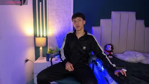 Snapshot of alessandro_dybala chatting on 02.26.25 Alessandro Dybala online show from 02.26.25