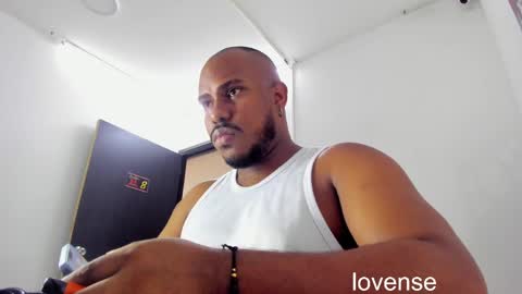 Snapshot of alessandro_hamed chatting on 05.11.26 alessandro hamed online show from 05.11.26