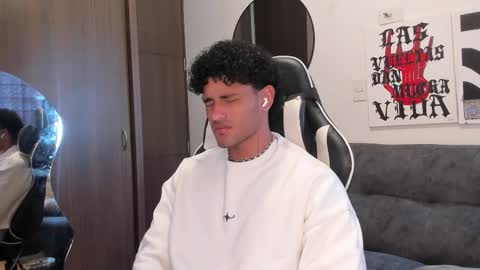 Alessandro Vanni online show from 02.25.26