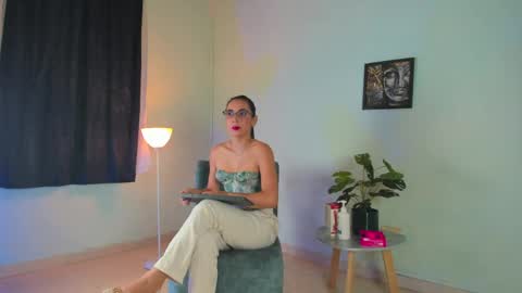 Snapshot of alessia_noire chatting on 05.28.26 Alessia online show from 05.28.26