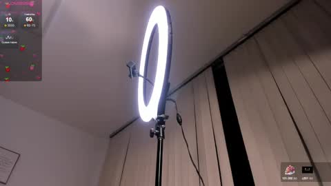Alessia cruz online show from 01.10.25