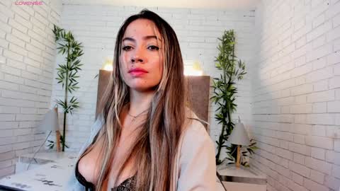 Alessia  Everyday From 0530 to 1430 Col Time online show from 01.16.25