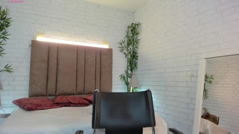 Alessia  Everyday From 0530 to 1430 Col Time online show from 02.05.25