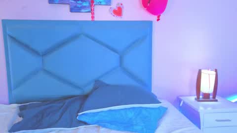 Snapshot of alesweett chatting on 02.25.26 AleSweett online show from 02.25.26