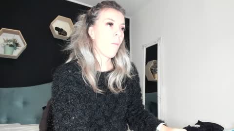 Snapshot of alesys69 chatting on 01.12.25 alesys69 online show from 01.12.25