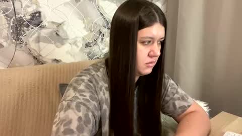 Aletta Oushen online show from 02.04.25