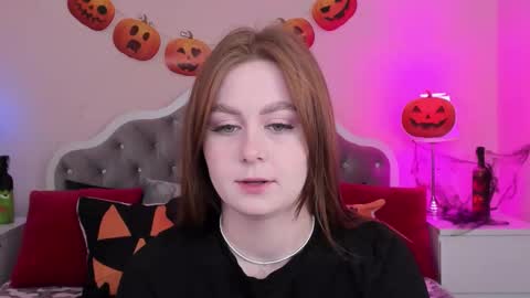 alettablacck online show from 10.21.25