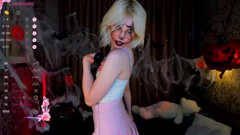 Lola online show from 10.18.25