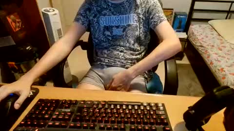 Snapshot of alex97420 chatting on 11.15.25 Alex online show from 11.15.25