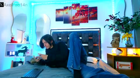 sneider online show from 12.23.24