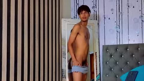 Snapshot of alex_bloom_ chatting on 05.15.26 Alexander online show from 05.15.26