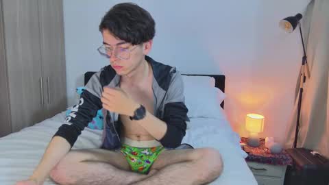 alex_kay_ online show from 09.18.25