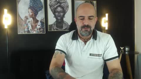 Snapshot of alex_saints_ce chatting on 10.14.25 Alex Saints online show from 10.14.25