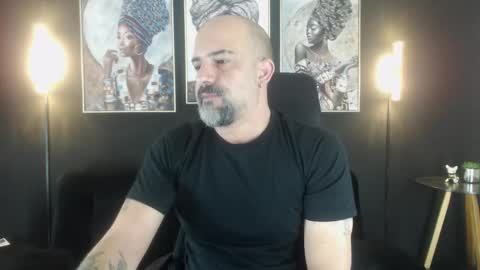 Snapshot of alex_saints_ce chatting on 10.23.25 Alex Saints online show from 10.23.25