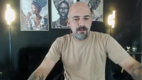 Snapshot of alex_saints_ce chatting on 10.28.25 Alex Saints online show from 10.28.25