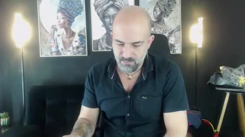 Snapshot of alex_saints_ce chatting on 11.14.25 Alex Saints online show from 11.14.25