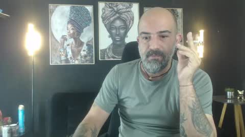 Snapshot of alex_saints_ce chatting on 04.24.26 Alex Saints online show from 04.24.26