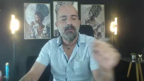 Snapshot of alex_saints_ce chatting on 04.27.26 Alex Saints online show from 04.27.26
