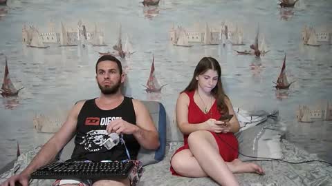 Snapshot of alex_sarah_sex chatting on 09.10.25 Alex and Sarah online show from 09.10.25