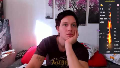 Alex WandHot online show from 10.28.25