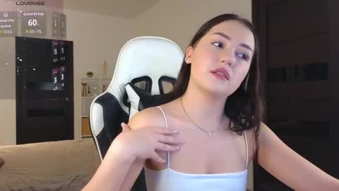 Snapshot of alexa_2007 chatting on 11.03.25 Alexa dont forget to thumbs up me online show from 11.03.25