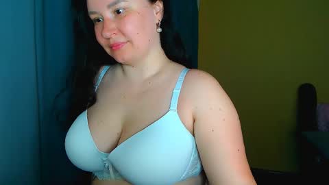 Snapshot of alexa__lexie chatting on 05.10.26 Alexa online show from 05.10.26