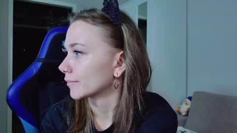 Snapshot of alexa_feels chatting on 07.04.26 Little Duck homie online show from 07.04.26
