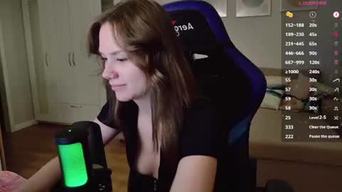 Snapshot of alexa_feels chatting on 07.17.26 Little Duck homie online show from 07.17.26