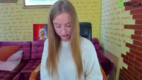 Snapshot of alexa_glory chatting on 10.08.25 Alexa online show from 10.08.25