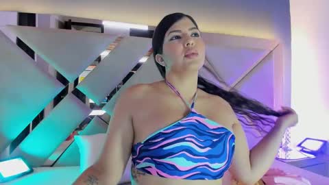 Alexa Jhomson online show from 10.25.25