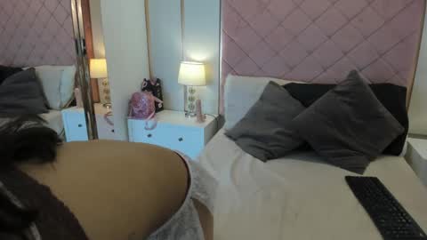 Snapshot of alexa_jonees chatting on 06.01.26 Alexa online show from 06.01.26