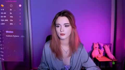 Snapshot of alexa_night_ chatting on 10.17.25 alexa_night_ online show from 10.17.25