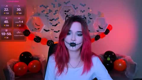 Snapshot of alexa_night_ chatting on 10.24.25 alexa_night_ online show from 10.24.25