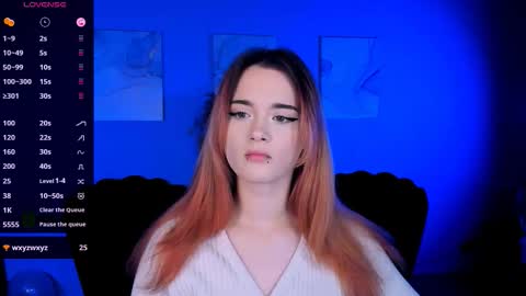 Snapshot of alexa_night_ chatting on 11.06.25 alexa_night_ online show from 11.06.25