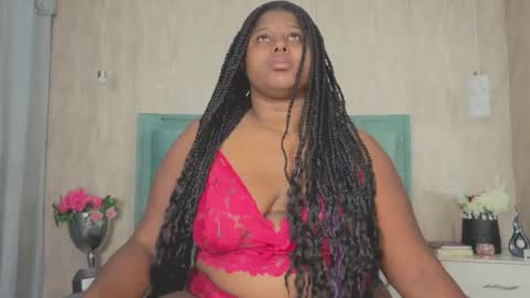 Snapshot of alexa_roussee chatting on 09.30.25 Alexa online show from 09.30.25