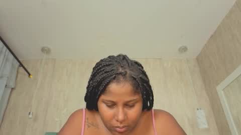 Snapshot of alexa_roussee chatting on 10.08.25 Alexa online show from 10.08.25