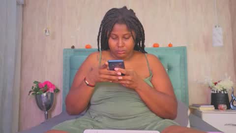 Snapshot of alexa_roussee chatting on 10.19.25 Alexa online show from 10.19.25